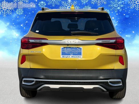 Used 2022 Kia Seltos SX w/ Sunroof Package image 6