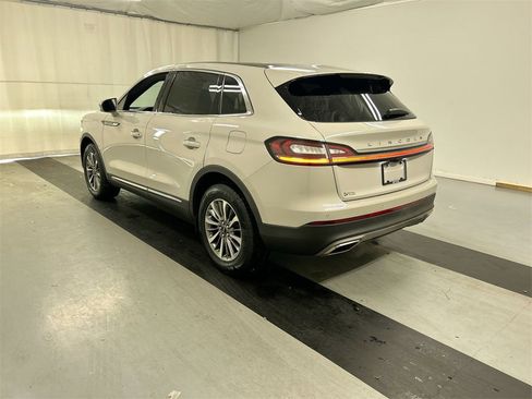 Used 2021 Lincoln Nautilus Reserve w/ Cargo Utility Package image 7