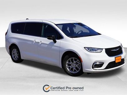 Certified 2025 Chrysler Pacifica Select