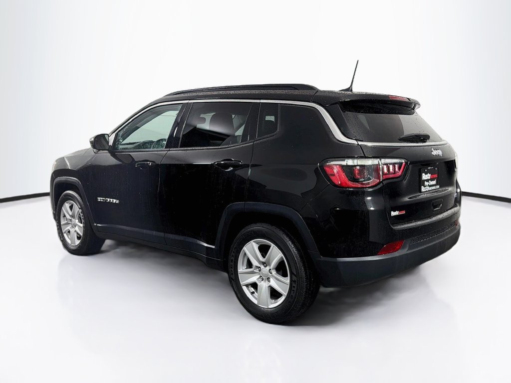 Used 2022 Jeep Compass Latitude FWD image 5
