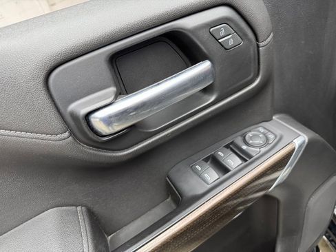 Used 2019 Chevrolet Silverado 1500 LT w/ All-Star Edition image 11