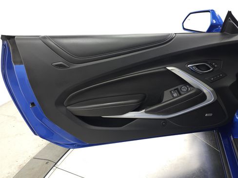 Used 2017 Chevrolet Camaro SS image 14