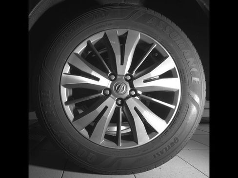 Used 2020 Nissan Pathfinder SV FWD image 25