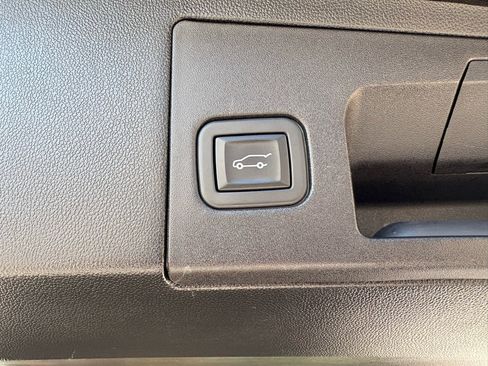 Used 2023 Cadillac XT5 Luxury image 32