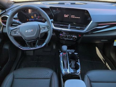 New 2026 Chevrolet Trax RS w/ Sunroof Package image 4