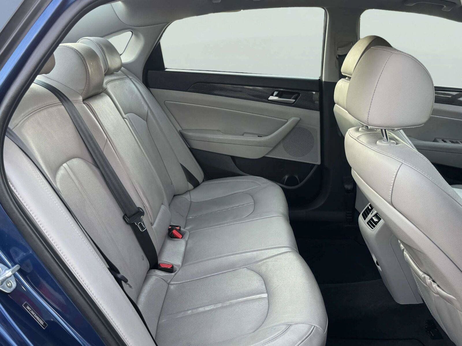Used 2018 Hyundai Sonata Limited w/ Cargo Package FWD image 29