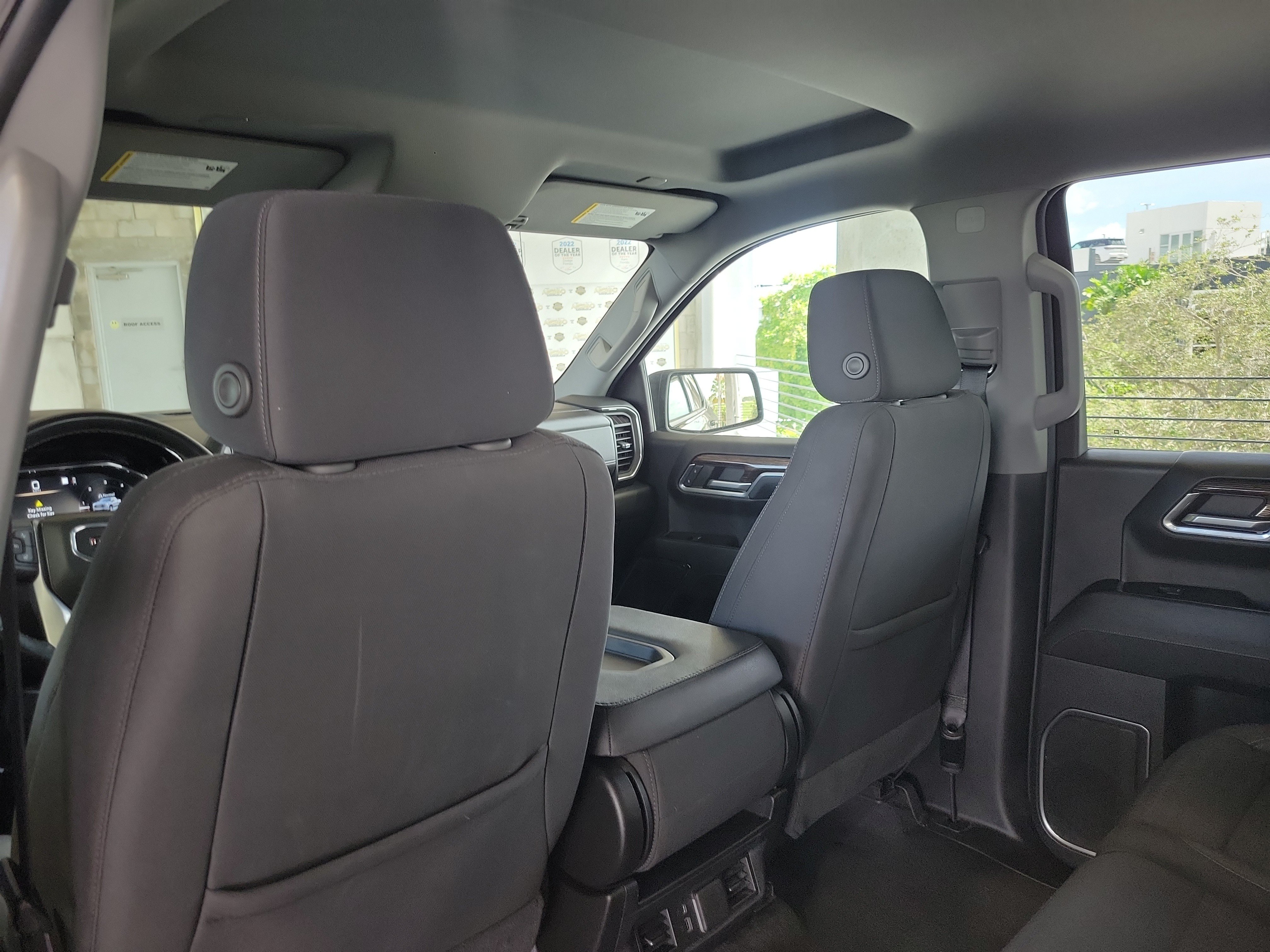 Used 2023 GMC Sierra 1500 Elevation RWD image 9