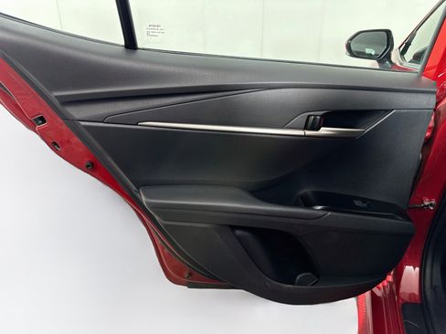 Used 2025 Toyota Camry SE FWD image 25