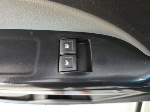 Used 2019 Chevrolet Colorado W/T image 11
