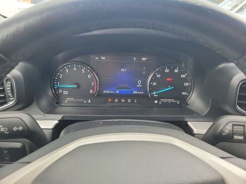 Used 2023 Ford Explorer XLT w/ Equipment Group 202A RWD image 26