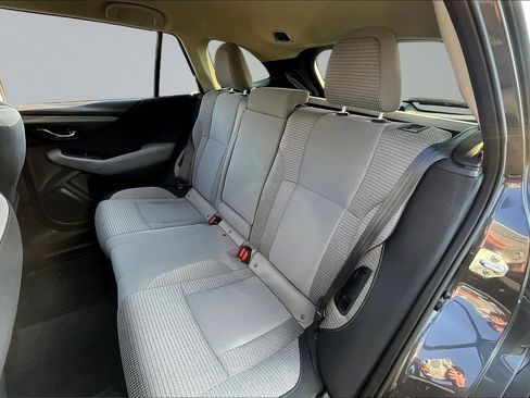 Used 2024 Subaru Outback Premium AWD/4WD image 18
