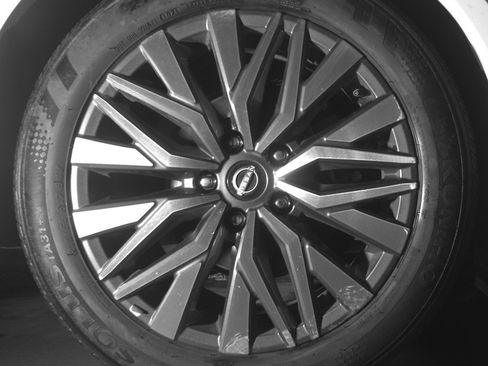 Used 2025 Nissan Altima 2.5 SV FWD image 15