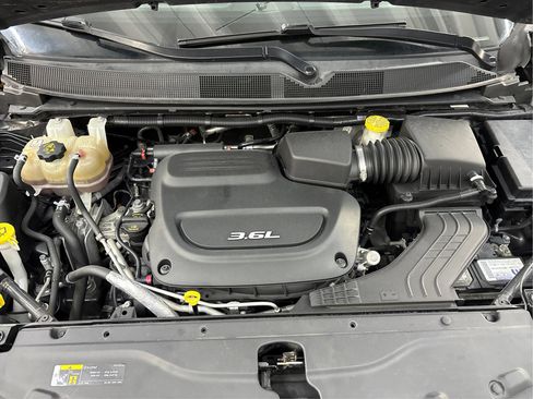 Used 2018 Chrysler Pacifica Touring Plus w/ S Appearance Package FWD image 27