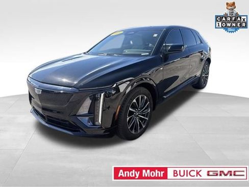 Used 2025 Cadillac Lyriq Sport AWD/4WD image 5