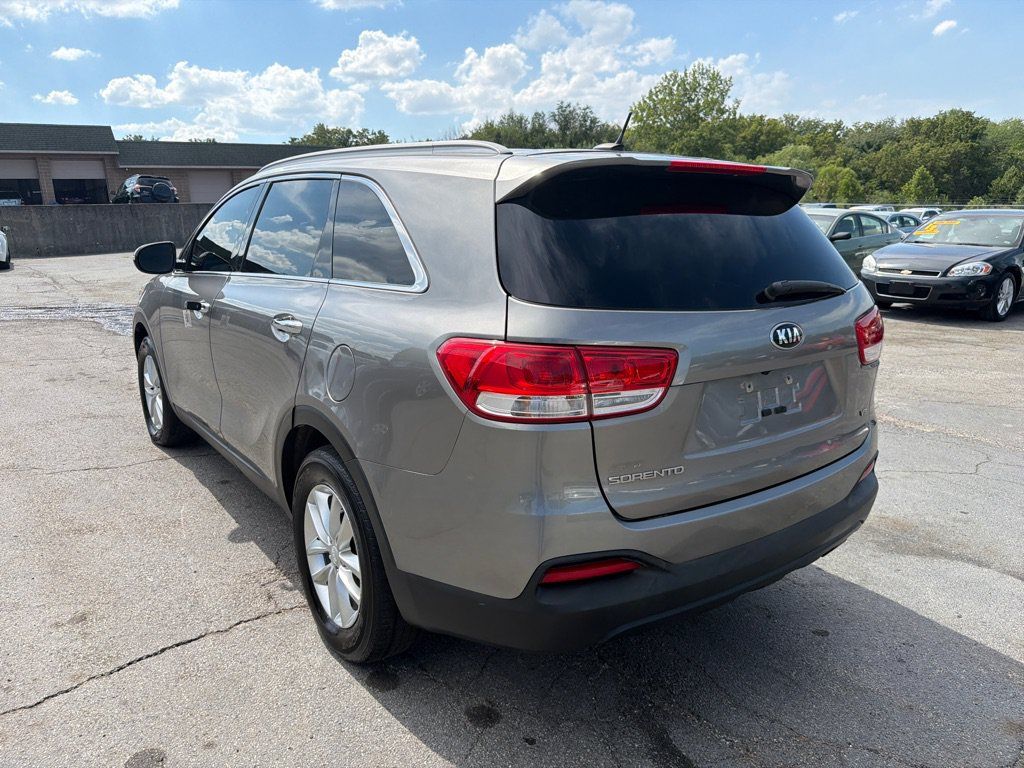 Used 2017 Kia Sorento LX FWD image 8