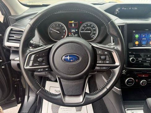 Used 2023 Subaru Forester Premium image 7