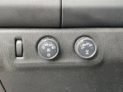 Used 2019 Chevrolet Colorado LT w/ LT Convenience Package AWD/4WD image 16