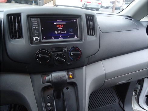 Used 2021 Nissan NV200 S FWD image 22