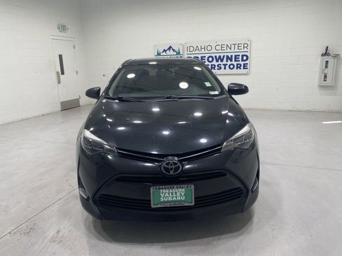 Used 2019 Toyota Corolla XLE FWD image 3