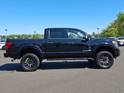 Used 2023 Nissan Titan SV w/ SV Convenience Package AWD/4WD image 7
