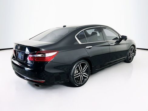 Used 2016 Honda Accord Touring image 9