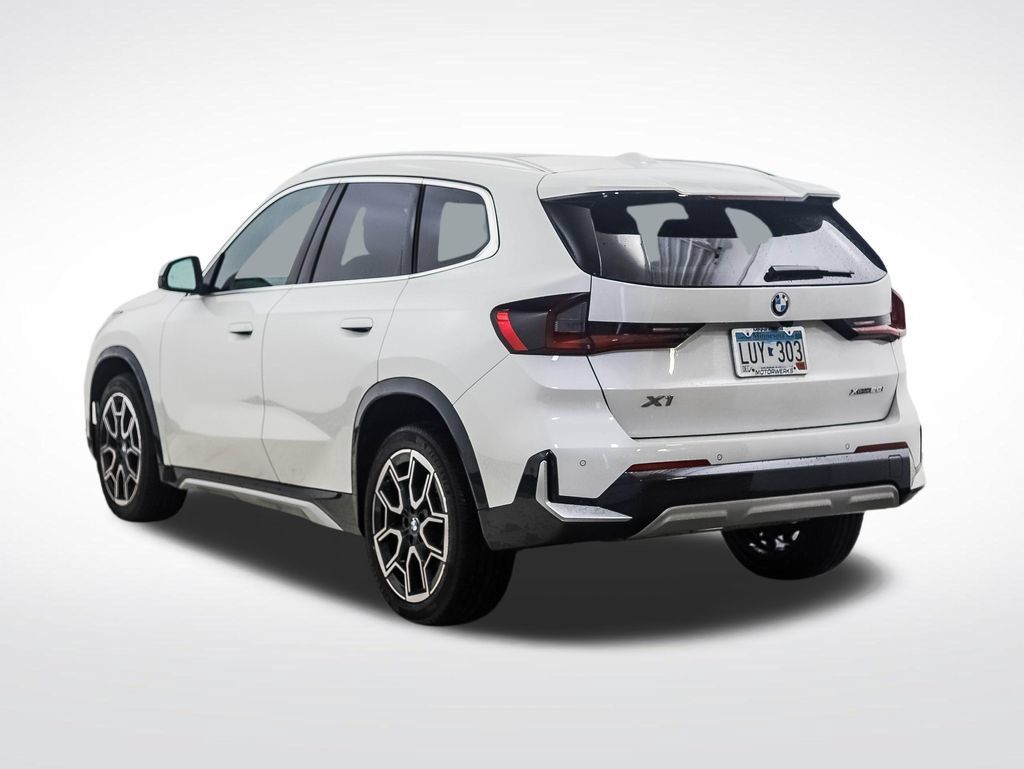 Used 2024 BMW X1 xDrive28i w/ Premium Package AWD/4WD image 3
