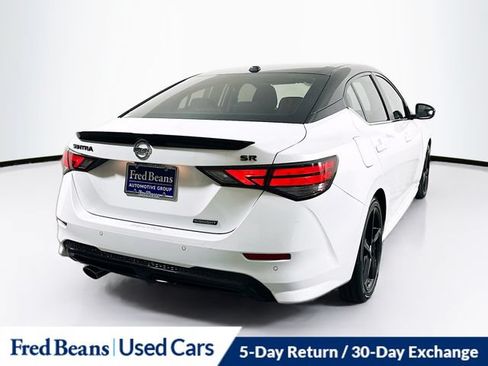 Used 2023 Nissan Sentra SR w/ Midnight Edition Package FWD image 9