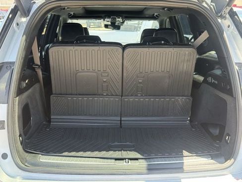 Used 2021 Jeep Grand Cherokee L Overland w/ Luxury Tech Group IV AWD/4WD image 35