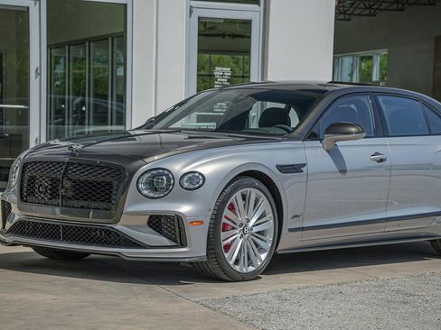 New 2025 Bentley Flying Spur Plug-In Hybrid image 13