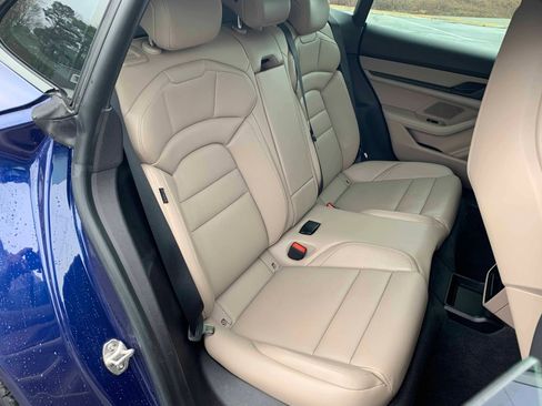 Used 2022 Porsche Taycan 4 Cross Turismo image 4