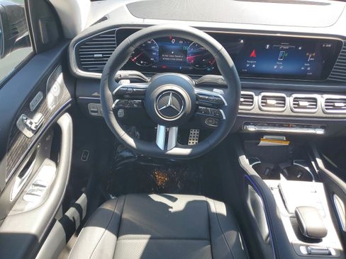 New 2026 Mercedes-Benz GLS 450 4MATIC image 10