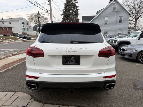 Used 2017 Porsche Cayenne Platinum Edition AWD/4WD image 6