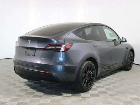 Used 2022 Tesla Model Y Long Range AWD/4WD image 31