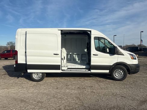 New 2026 Ford Transit 250 148 Medium Roof RWD image 8