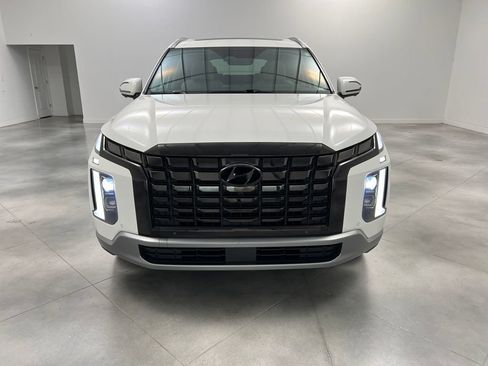 Used 2024 Hyundai Palisade SEL w/ Premium Package FWD image 3