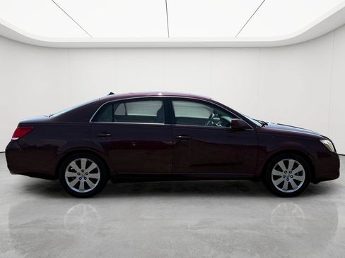Used 2006 Toyota Avalon XLS FWD image 9
