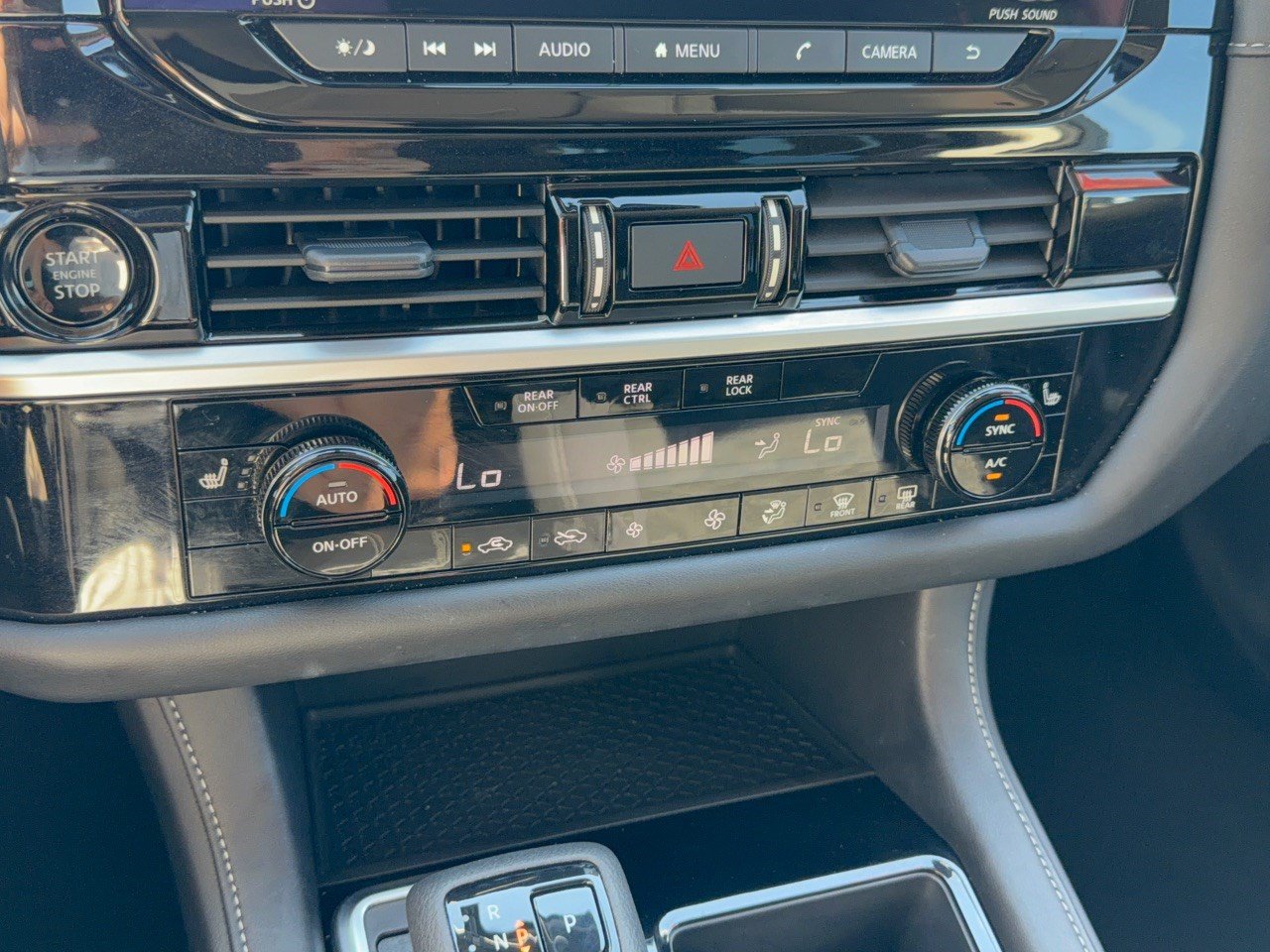 Used 2025 Nissan Pathfinder SV FWD image 26