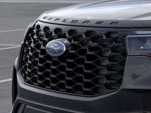New 2026 Ford Explorer ST-Line w/ ST-Line Street Pack AWD/4WD image 17