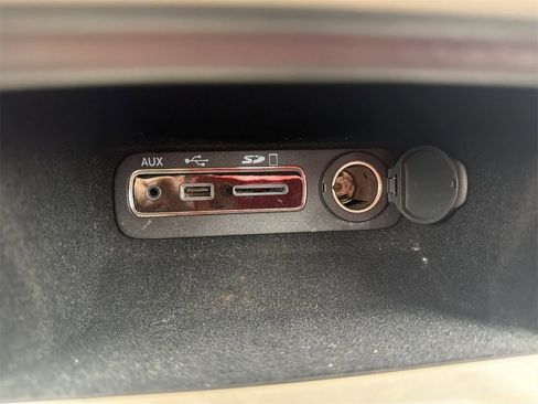 Used 2015 Jeep Grand Cherokee Limited image 34