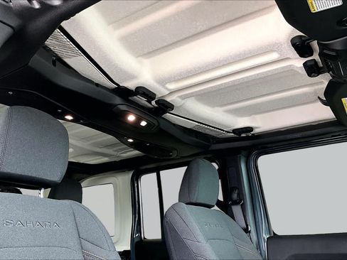 Used 2024 Jeep Wrangler Unlimited Sahara w/ Safety Group AWD/4WD image 13