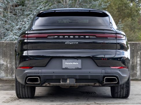 Certified 2025 Porsche Cayenne Coupe image 10
