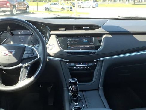 Used 2022 Cadillac XT5 Premium Luxury FWD image 12