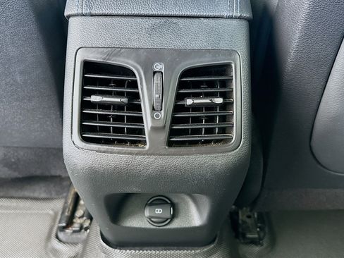 Used 2018 Hyundai Sonata Limited image 17