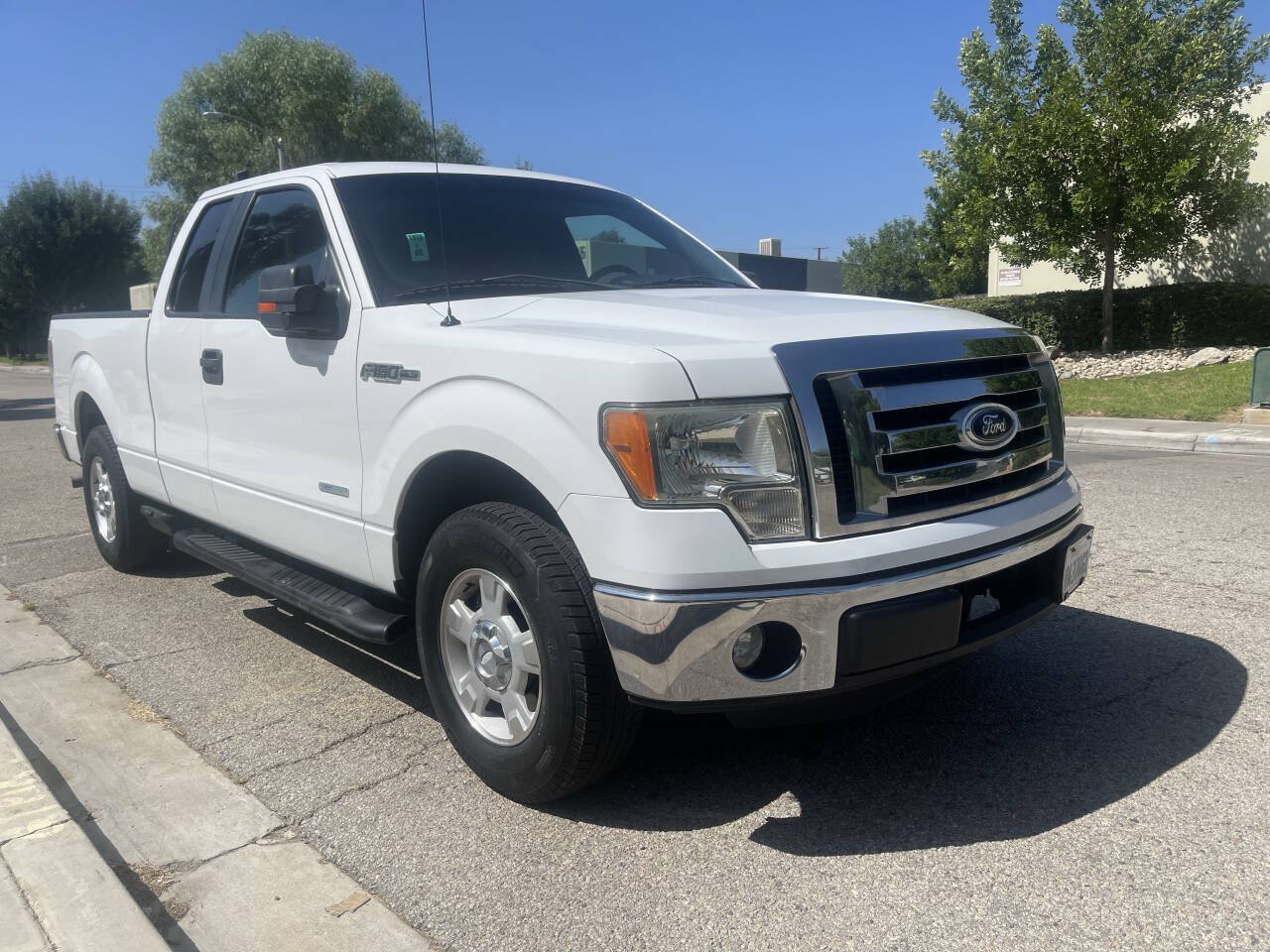 Used 2011 Ford F150 XLT w/ XLT Convenience Pkg RWD image 8