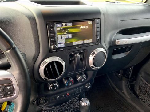 Used 2016 Jeep Wrangler Rubicon image 5