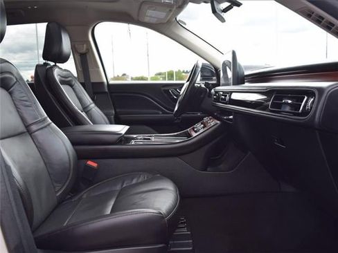 Used 2023 Lincoln Aviator Reserve image 26