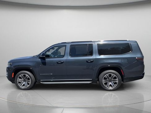 Used 2024 Jeep Wagoneer L Series II RWD image 4