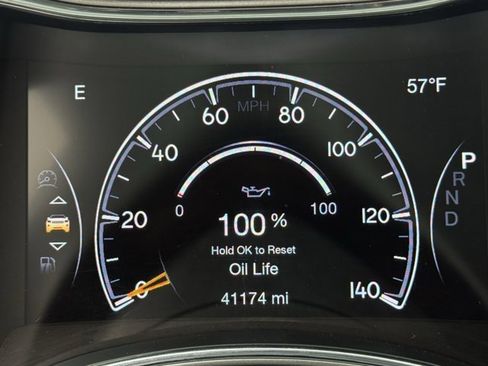 Used 2022 Jeep Grand Cherokee Limited image 15