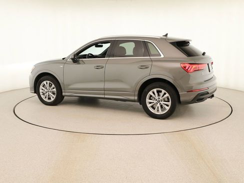 Used 2025 Audi Q3 2.0T Premium w/ Convenience Package AWD/4WD image 3