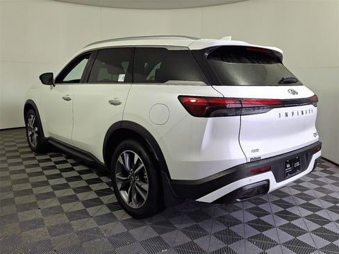 Certified 2025 INFINITI QX60 Luxe image 9